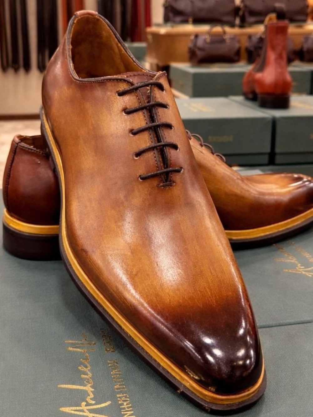 Men's Classic Leather Oxford Shoes - Brown